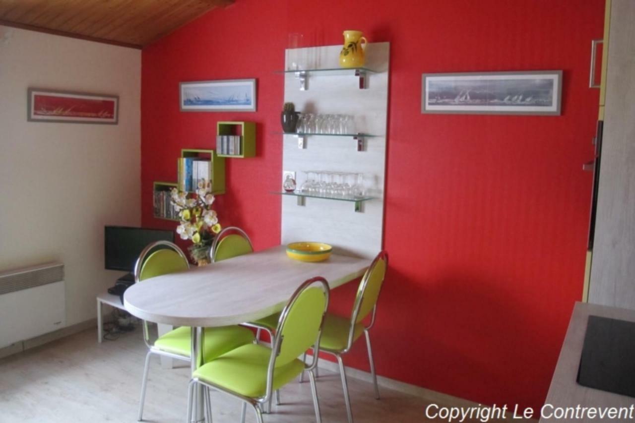 Saint-Julien-des-Landes Le Contreventヴィラ エクステリア 写真